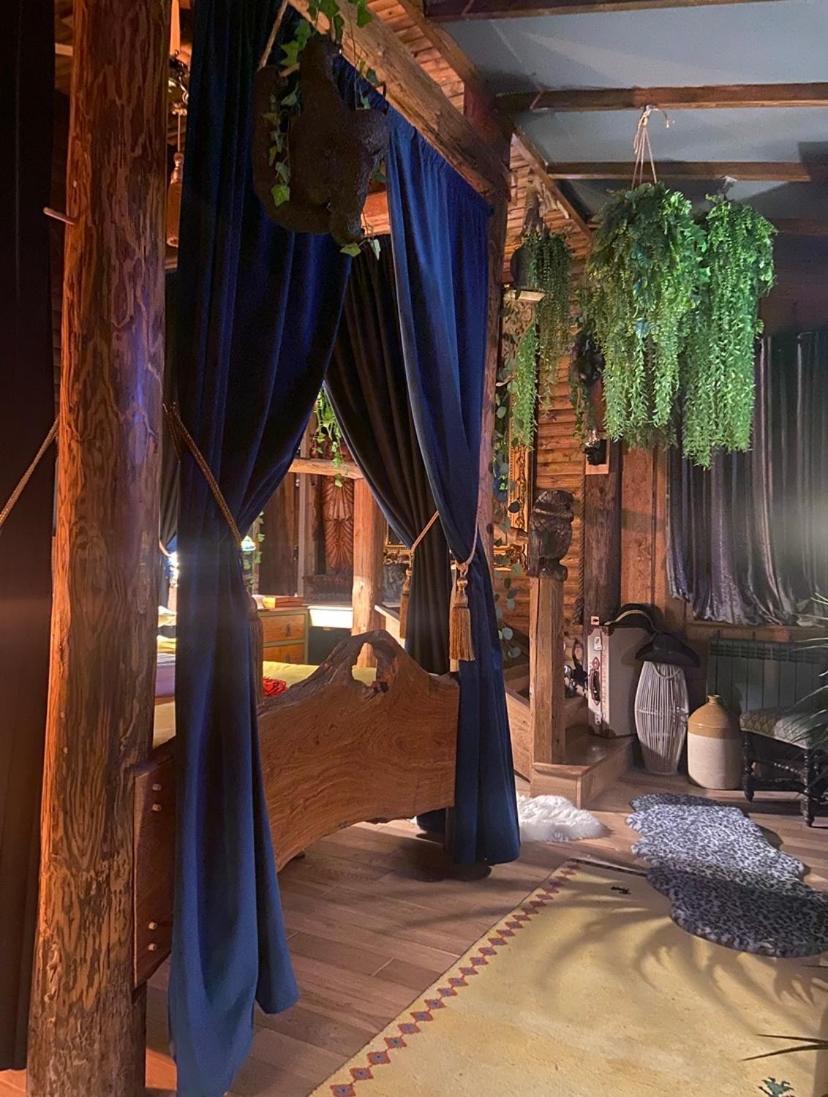 Jungle Cabin Martin Mill ภายนอก รูปภาพ